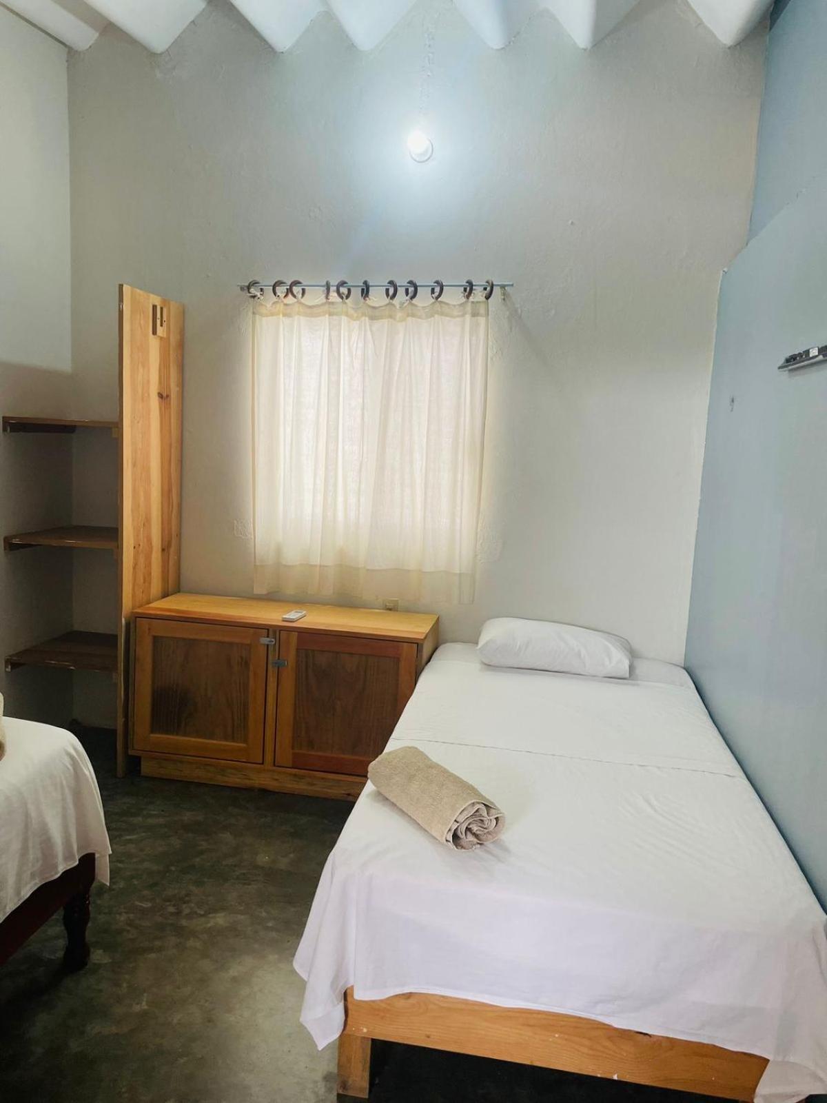 Casa Sixta A 7Min Del Aeropuerto Internacional Pmx Y 2 Cuadras Terminal Autob Ado Hotell Puerto Escondido  Eksteriør bilde